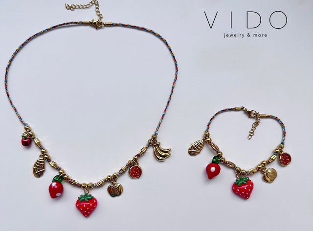Armband Red Straw