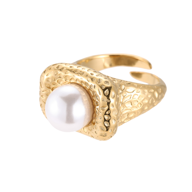 Ring Leo Pearl